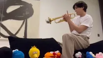 JUNGKOOK posted on Instagram, TAEHYUNG playing the trumpet, JHOPE's gift and polaroid post! (2022)