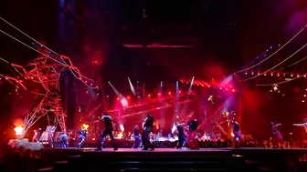 Ed Sheeran – Bad Habits (feat. Bring Me The Horizon) [Live at the BRIT Awards 2022]