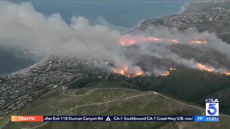 Emerald Fire threatens homes in Laguna Beach