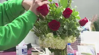 Virginia Beach florists churning out Valentine's Day bouquets despite ongoing shortage