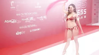 LÊ BỐNG VÀ NHỮNG THIÊN THẦN BIKINI RỰC LỬA