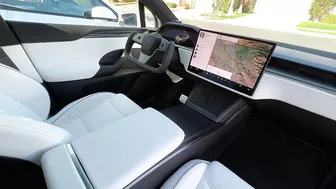 2022 Model X Plaid v 2022 Model X Long Range