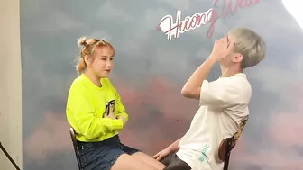 [HẬU TRƯỜNG] Pocky Challenge Linh Thịt Gà "cưỡng hôn" Tiêu Đình Kiên!!!