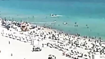 Helikopter stürzt am Stand von Miami Beach ins Wasser