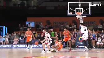 Adelaide 36ers vs. Cairns Taipans - Game Highlights