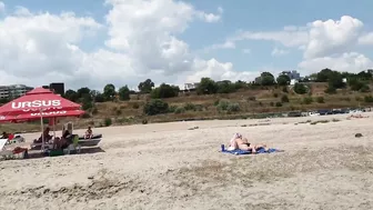 Plaja Modern Beach, Relaxation, Sea, Sun, 4K video, Bikini Beach, Romania Mamaia Beach.