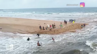 Surfers save man from being washed out at Sydney beach | 9 News Australia