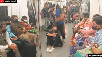 पुष्पराज आलू लेलो, टिंडे लेलो Funny Dialogue In Metro ????। Epic Public Reaction ????। Metro Prank। Sagar