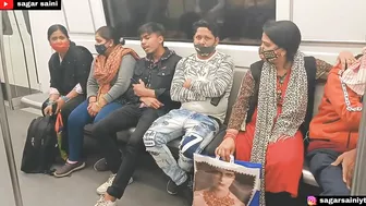 पुष्पराज आलू लेलो, टिंडे लेलो Funny Dialogue In Metro ????। Epic Public Reaction ????। Metro Prank। Sagar