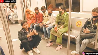 पुष्पराज आलू लेलो, टिंडे लेलो Funny Dialogue In Metro ????। Epic Public Reaction ????। Metro Prank। Sagar