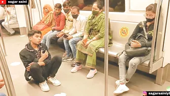 पुष्पराज आलू लेलो, टिंडे लेलो Funny Dialogue In Metro ????। Epic Public Reaction ????। Metro Prank। Sagar