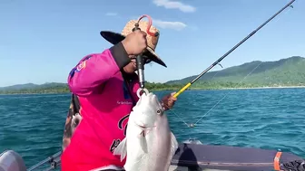 Ros caught a Fish at Mission Beach