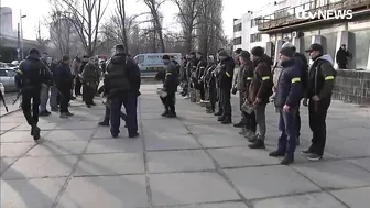 ITV News witnesses fighting between Ukrainian and Russian troops closing in on Kyiv | ITV News