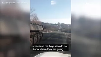 Ukrainian taunts Russian soldiers in broken down tank