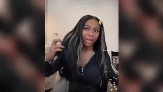 Lil Baby's 'BM' Jayda Cheaves Does Her Hair on Instagram Live! And She Talks With Fans! ????