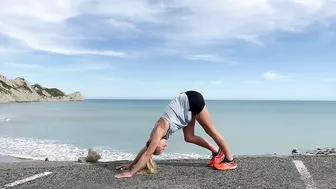 Post Run Stretching: Downward Dog w/ASICS Athlete Nicole van der Kaay