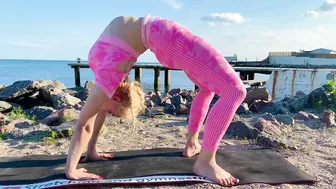 Stretches contortion. Gymnastics, yoga Beginners. yoga challenge on stretching for flexibility