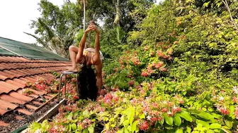 Sunbathing ☀️ Standing splits. Balancing. Stretching. Beautiful wild flowers in March