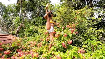 Sunbathing ☀️ Standing splits. Balancing. Stretching. Beautiful wild flowers in March