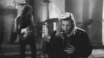 Taylor Dayne - Love Will Lead You Back (Official HD Video)