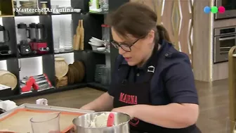 ¿Se atrevió a hacerlo? Los profiteroles de Cathy terminaron en el piso - Masterchef Argentina