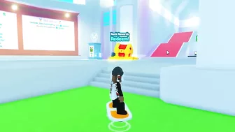 ????How I GOT THE *FREE* RAINBOW HUGE CUPCAKE in Pet Simulator X (Roblox)