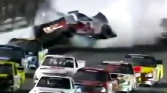 2007 NASCAR Crash Compilation - Wait