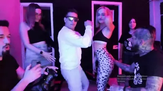 TALENTO KANEI TWERK