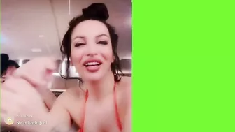 Rovena Stefa -  xhakuzi me bikini TikTok live