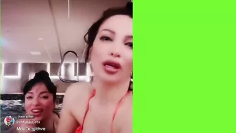 Rovena Stefa -  xhakuzi me bikini TikTok live