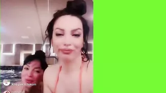 Rovena Stefa -  xhakuzi me bikini TikTok live