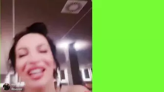 Rovena Stefa -  xhakuzi me bikini TikTok live