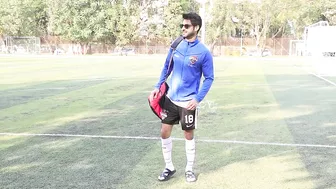 Celebrity in Expensive Cars Arrive for Football Practice Juhu | Adar jain, Abhishek Bachchan