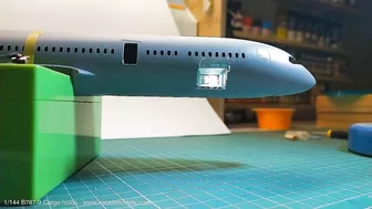 Rocast Models - 1/144 B787-9 Cargo holds preview