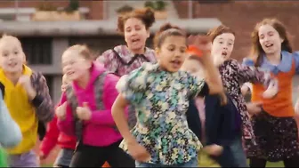 Kinderen voor Kinderen - FitTop10 (Officiële Koningsspelen clip)