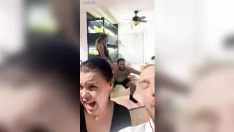 When Dad fails the Wife Lift Challenge ????️????