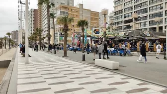 BENIDORM ???????? LEVANTE BEACH BARS SATURDAY MARCH 2022 Costa Blanca Spain Walking Tour 4K