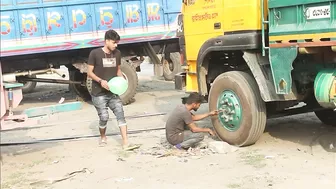 New Update Tyre Blast Prank !! Scary Reaction Popping Balloon Prank 2022 | Funny Comedy Video