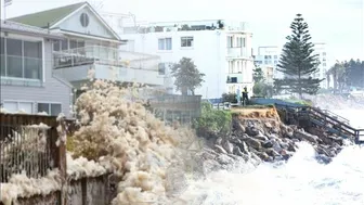 Beach in Sydney flooded by high tide | Natural Disaster 2022