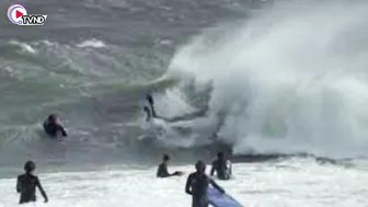 Beach in Sydney flooded by high tide | Natural Disaster 2022