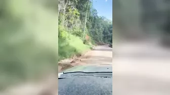 Uki to Nimbin NSW Landslides on Highways. Travel At Own Risk