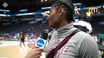 Celebrities show out at 2022 Women's Final Four