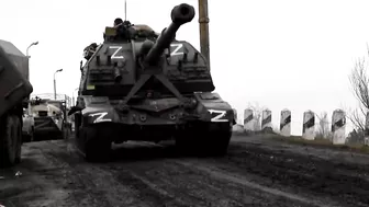 Ukraine Demolishes Putin's Super Tanks | What Explains The Huge Damage To Captured Russian T-72s?