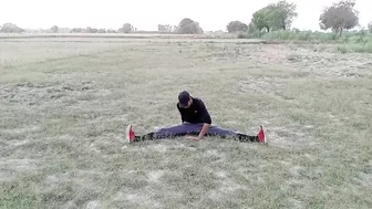 Simple leg stretching for running/पैरों की स्ट्रेचिंग कैसे करें!