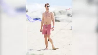 NEW!! JAMIE DORNAN on the beach with his wife Amelia Warner in Los Angeles! ????