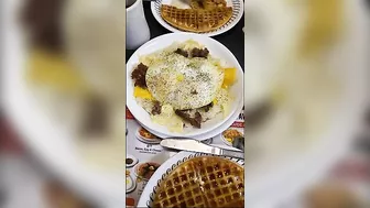 Minnesota Travel Guy reviews the Waffle House in Austin, TX | Minnesota Travel Guy