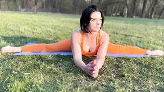 Stretches Splits and Oversplits | Yoga and Gymnastics training | Contortion | Stretching time |