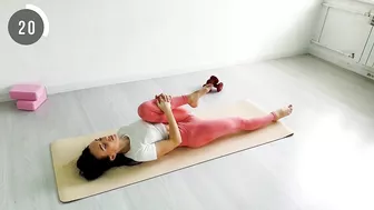 STRETCHING Yoga & Gymnastics - 4 exercises for stretching the legs and ligaments