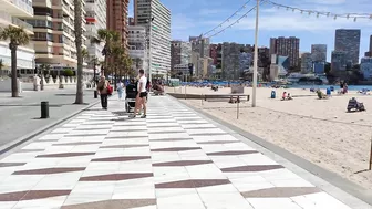 BENIDORM ???????? LEVANTE BEACH HOT & SUNNY APRIL 2022 Costa Blanca Walking Tour 4K