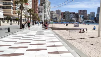 BENIDORM ???????? LEVANTE BEACH HOT & SUNNY APRIL 2022 Costa Blanca Walking Tour 4K